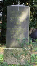 Schortens Friedhof e201li.jpg (145207 Byte)