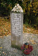 Buttenhausen Friedhof 156.jpg (95605 Byte)