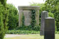 Schwerin alter Friedhof P1010311.jpg (355462 Byte)